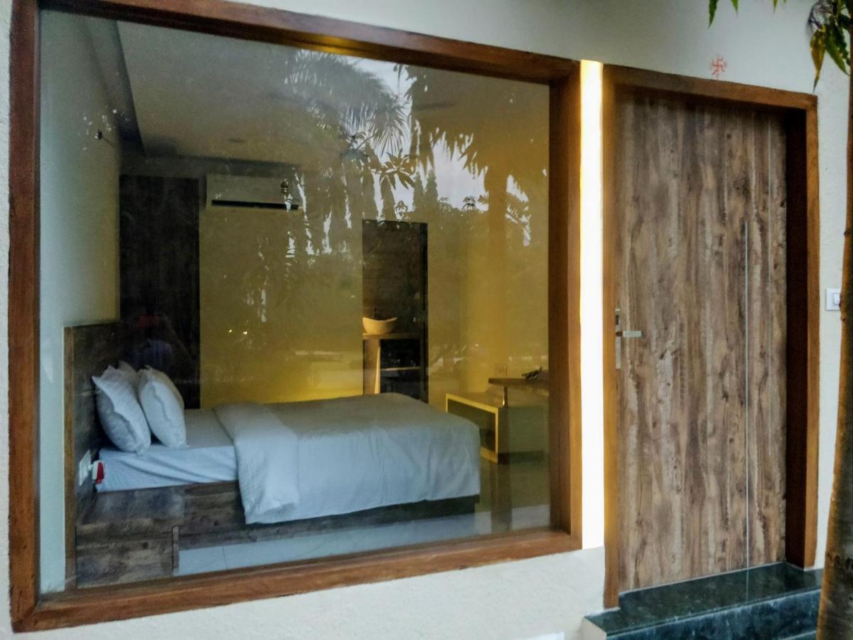 Pushp Vatika Resort & Lawns 나비뭄바이 외부 사진