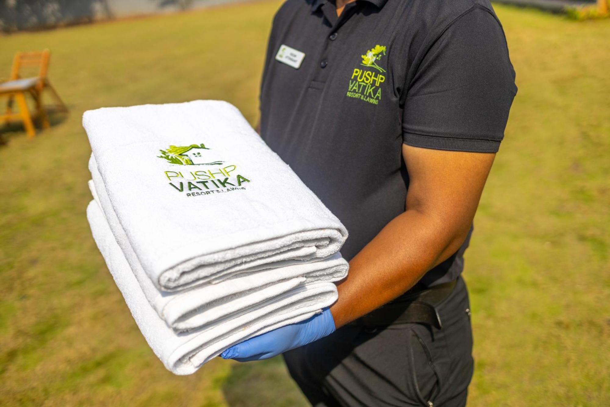 Pushp Vatika Resort & Lawns 나비뭄바이 외부 사진