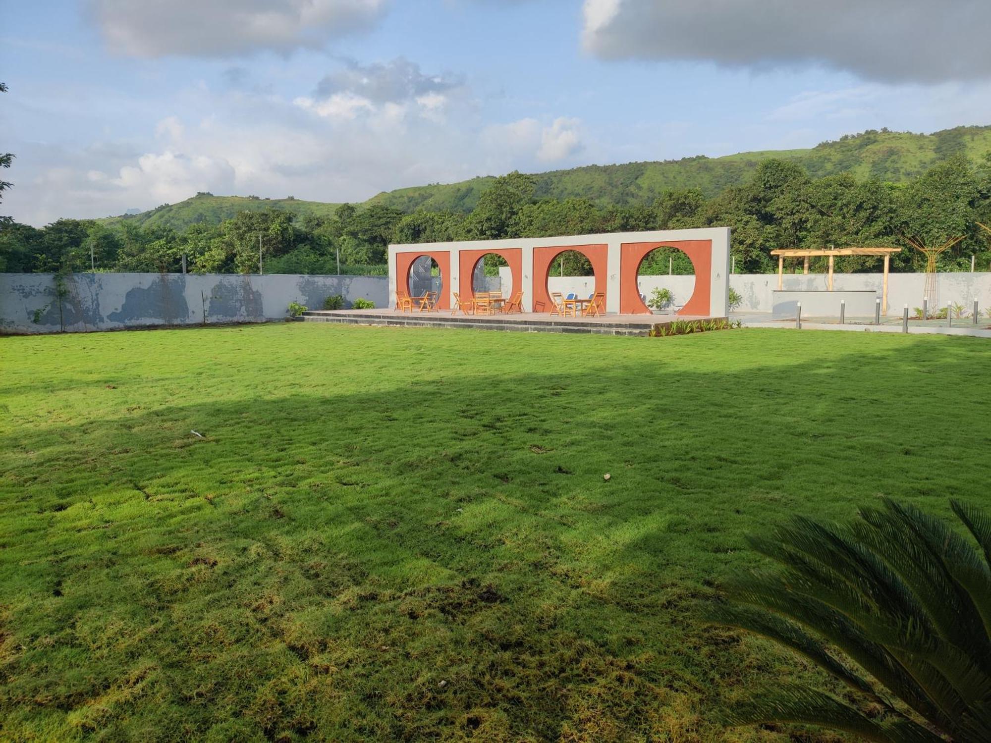 Pushp Vatika Resort & Lawns 나비뭄바이 외부 사진