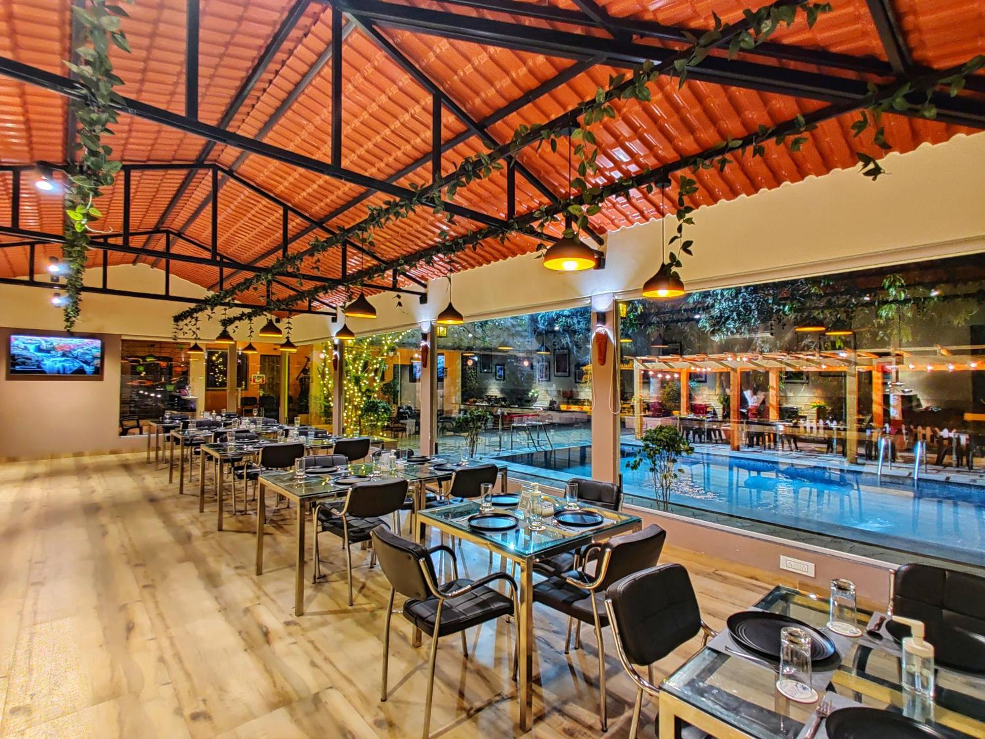 Pushp Vatika Resort & Lawns 나비뭄바이 외부 사진