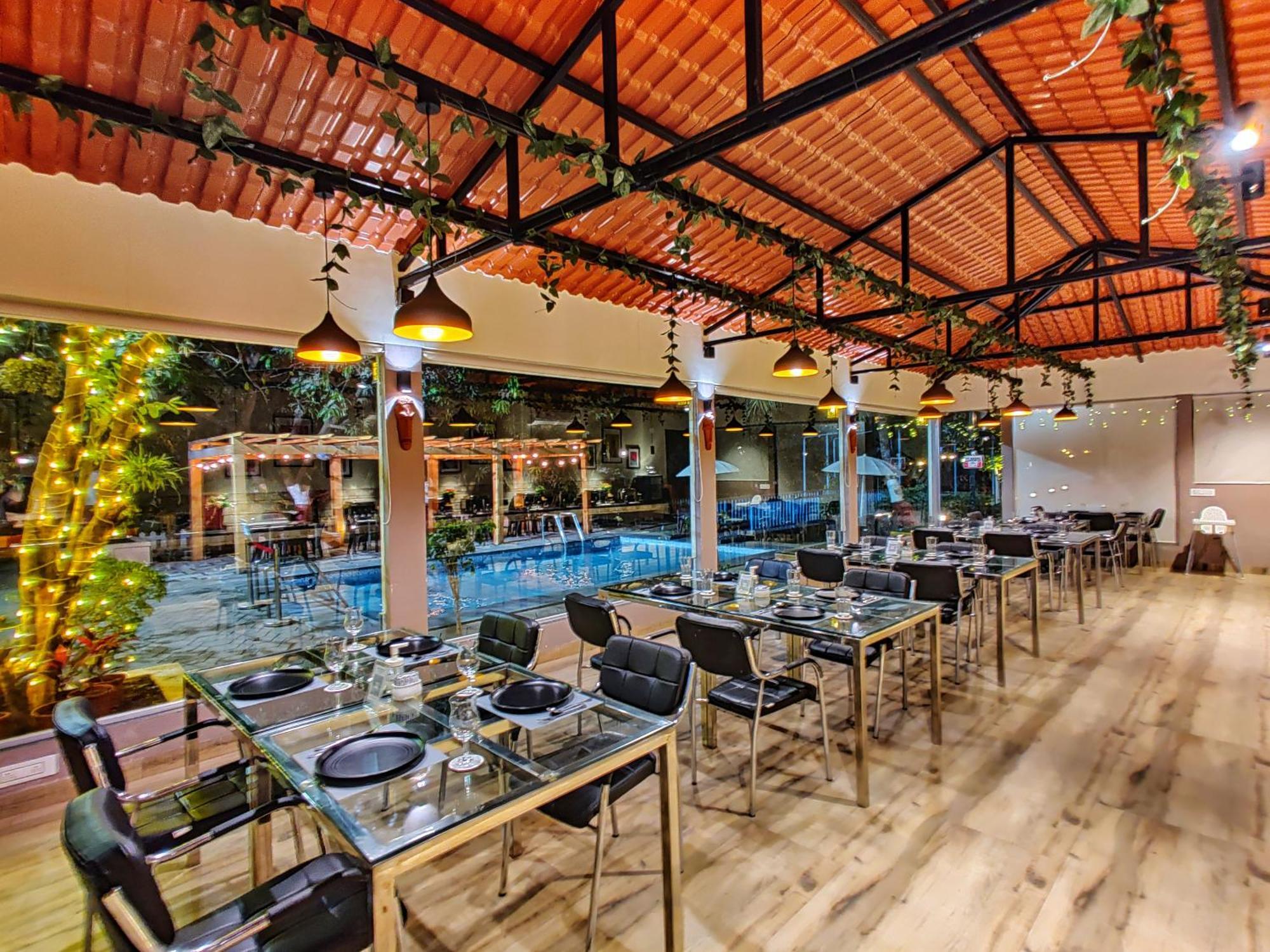 Pushp Vatika Resort & Lawns 나비뭄바이 외부 사진